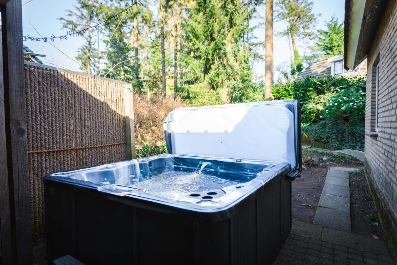 Luxe Vakantiehuis In Het Bos Met Jacuzzi En Sauna Lunteren Dış mekan fotoğraf